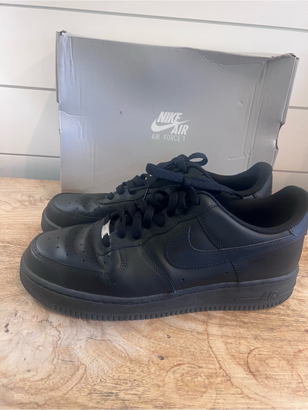 Nike Air Force 1 '07 Low Triple Black Leather Lace  Men's 11 Sneaker CW2288-001